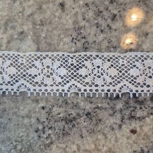 Lace, White Cotton & Nylon, Heirloom type, 1" x 1 yd